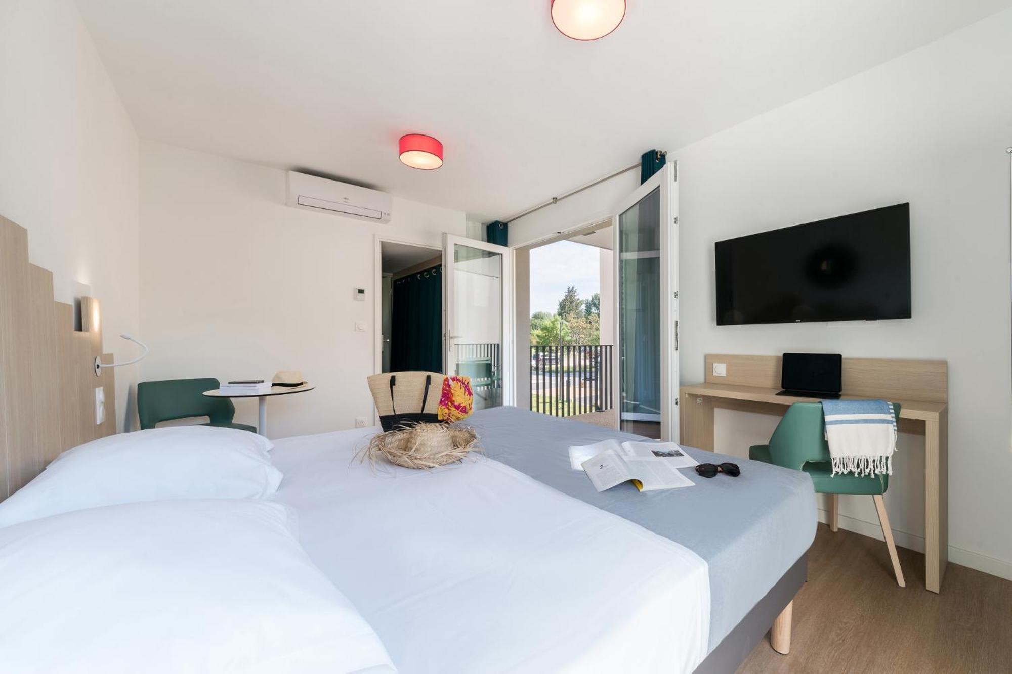Belambra Clubs L'Isle Sur La Sorgue - Domaine De Mousquety Hotel Екстериор снимка