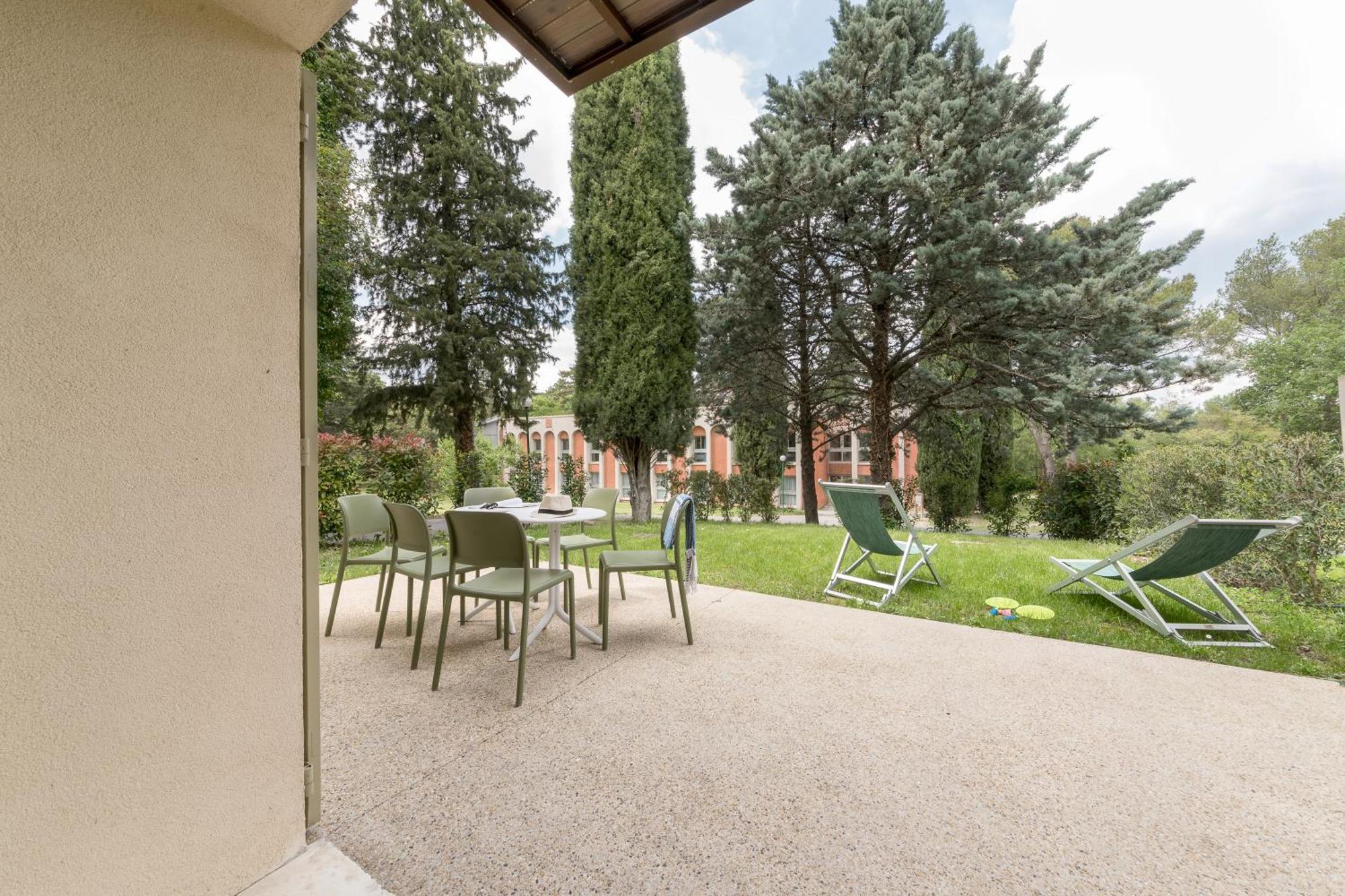 Belambra Clubs L'Isle Sur La Sorgue - Domaine De Mousquety Hotel Екстериор снимка